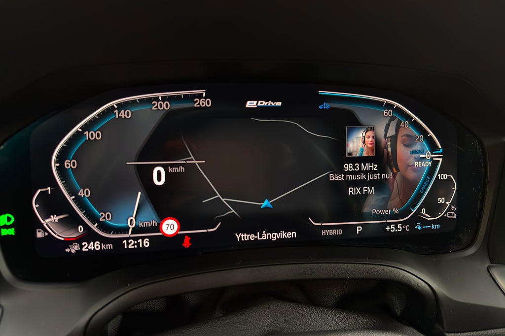 BMW 330e Touring|Drag|Värmare|CarPlay|B-kamera|Cockpit|XtraBoost