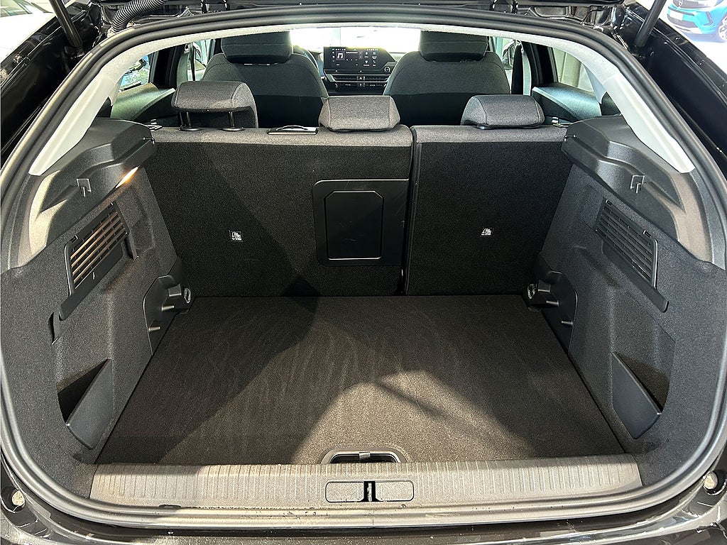 Bild på Citroën C4 Shine 1.2 PT 131hk Aut - B-KAMERA, CARPLAY