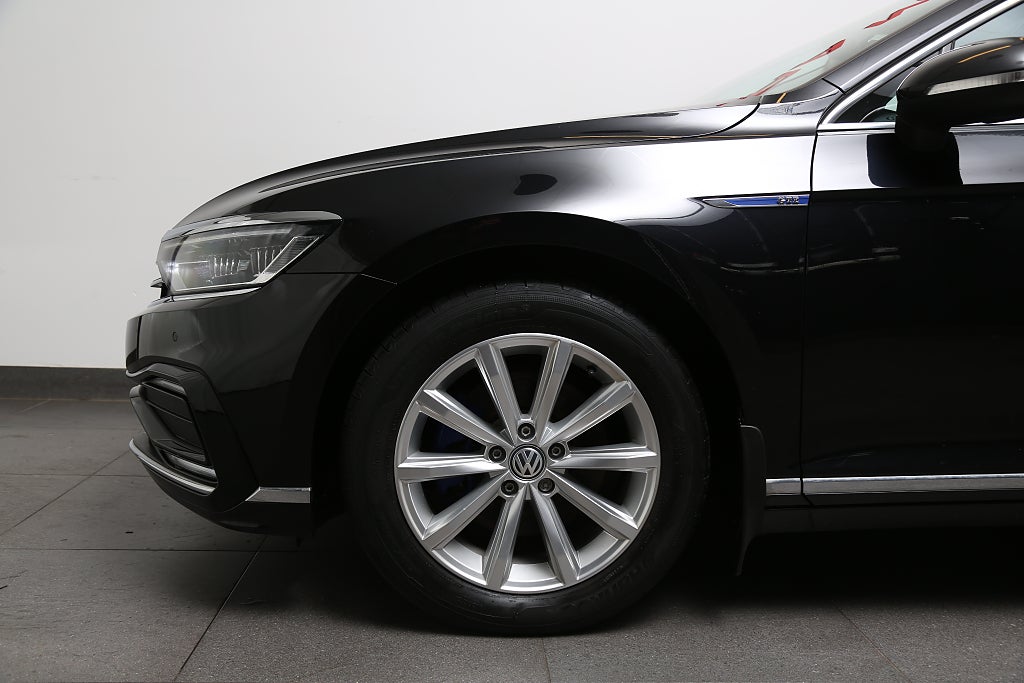 Volkswagen Passat GTE 1,4 TSI Plug-in 218hk SC Navi Kamera Drag Leasbar 2020