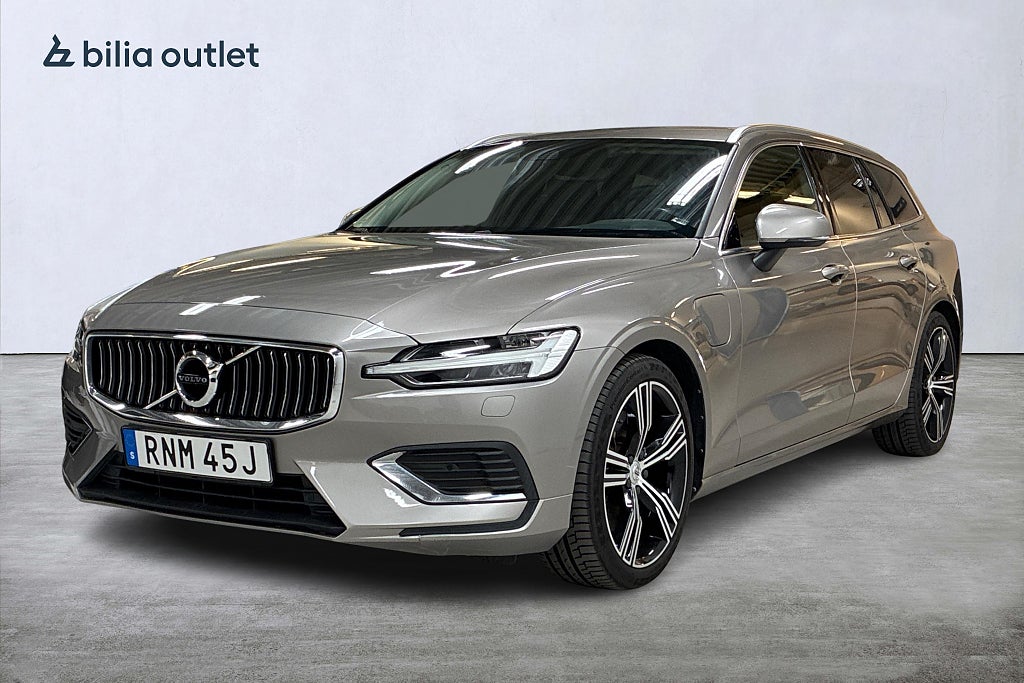 Volvo V60 Recharge T8 Inscription 390hk Navi Carplay B-kam MOMS