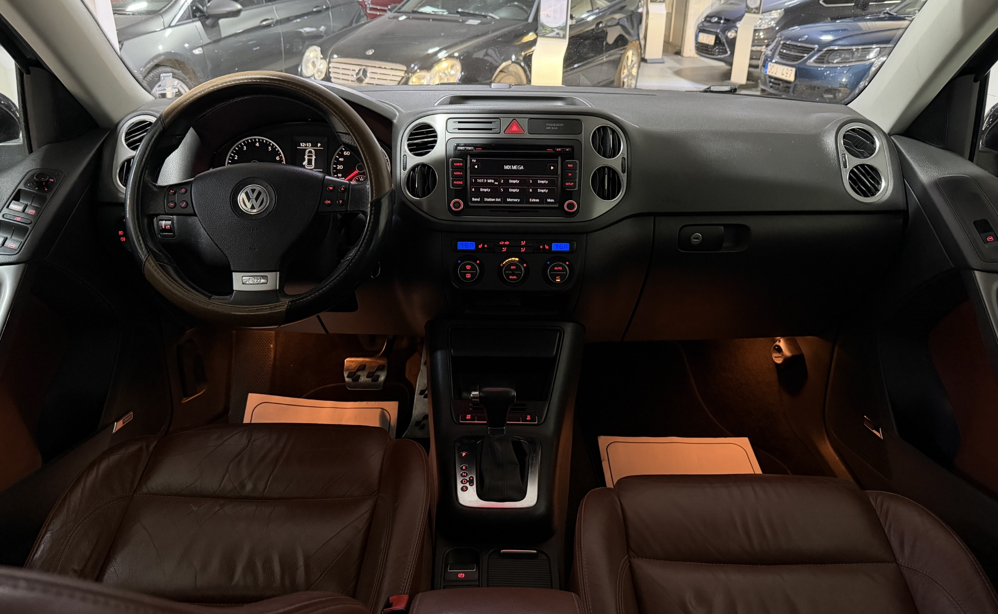 Volkswagen Tiguan 2010, bild 7/32
