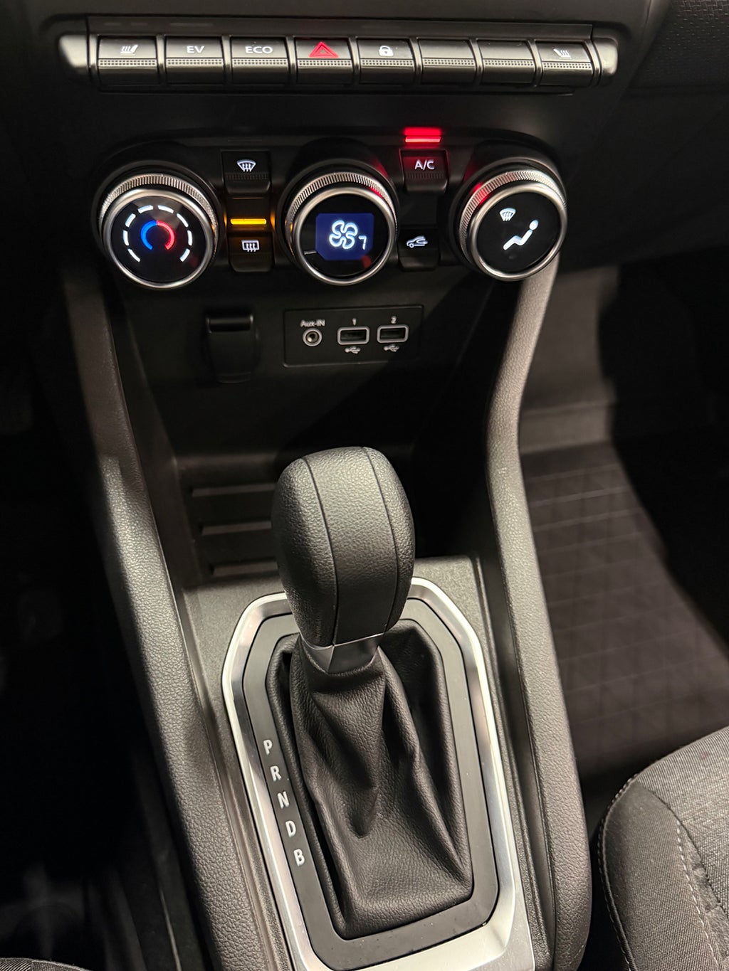 Renault Clio E-TECH Hybrid 140HK Zen Carplay Nyservad 4000 Mil - miniatyr 14