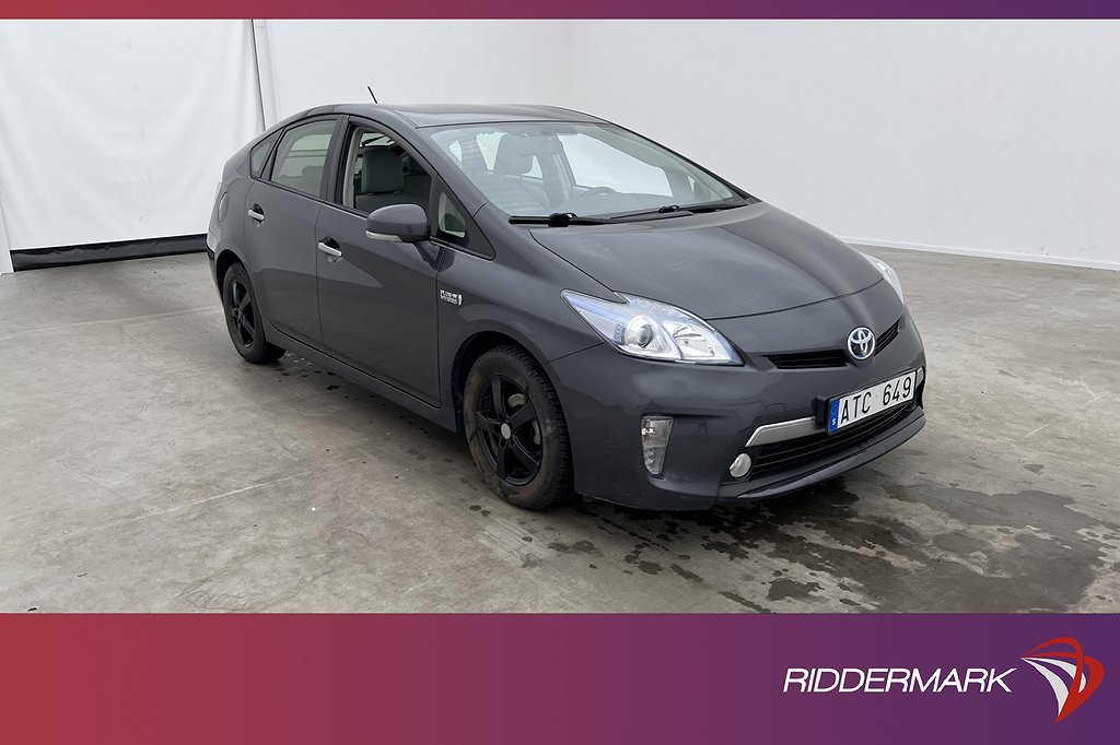 Toyota Prius Plug-in 1.8 136hk Värmare Kamera Navi Välservad