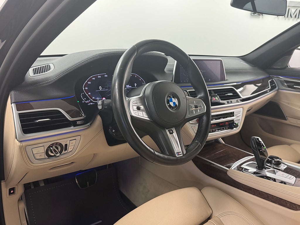 BMW 745 2020 - miniatyr 4