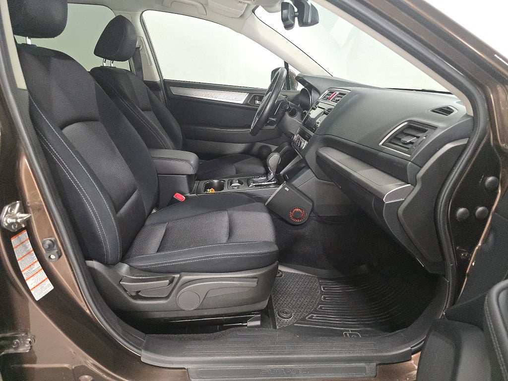 Subaru Outback 2.0 4WD Automat | Drag, M-Värm, V-Hjul