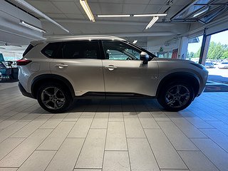 Nissan X-Trail 1.5 VC-T/7-sits/360°Kamera/P-sens/Rattvärme