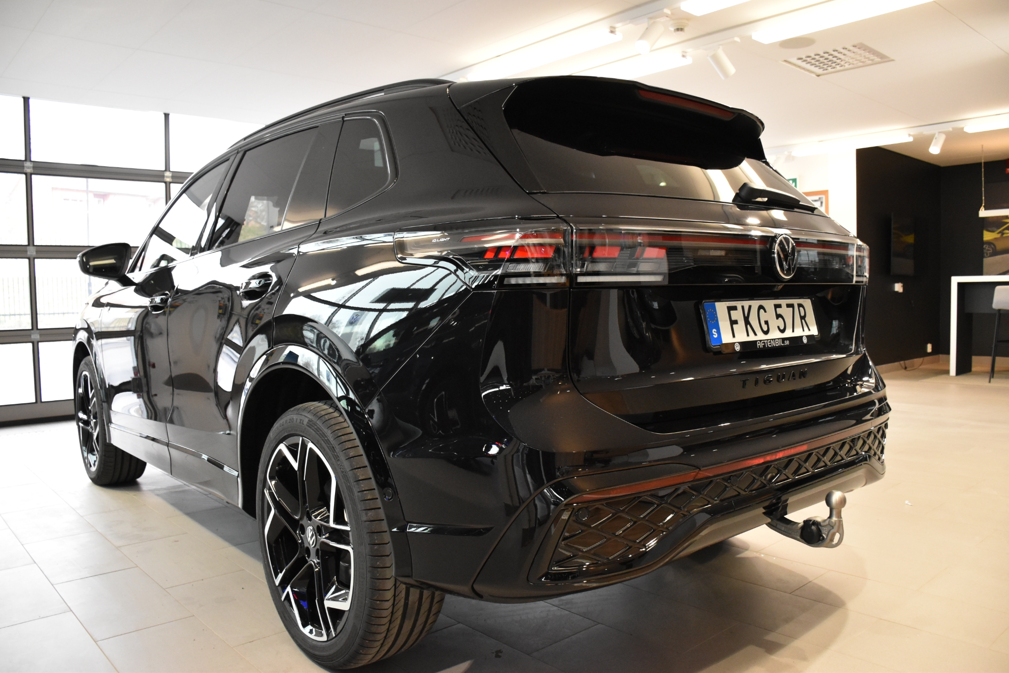 Volkswagen Tiguan Nya 2.0 TDI 4M R-Line 2024, bild 6/63
