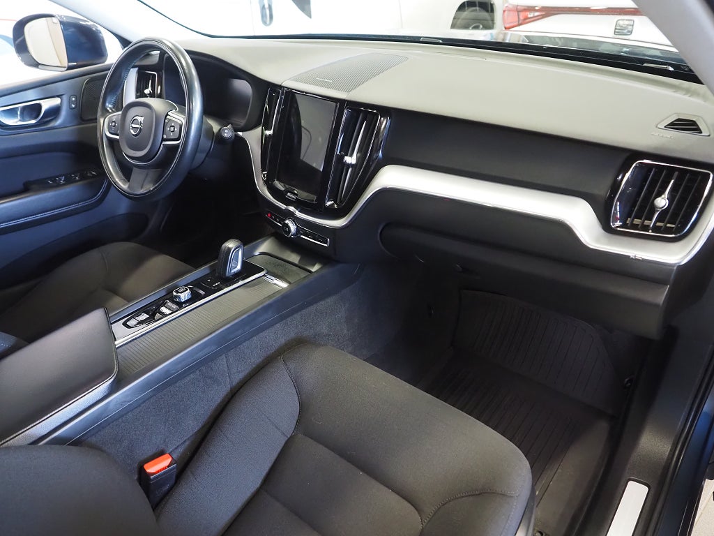 Volvo XC60 Recharge T6 AWD Inscription Exp Pano Drag P-Värm Kamera 2021