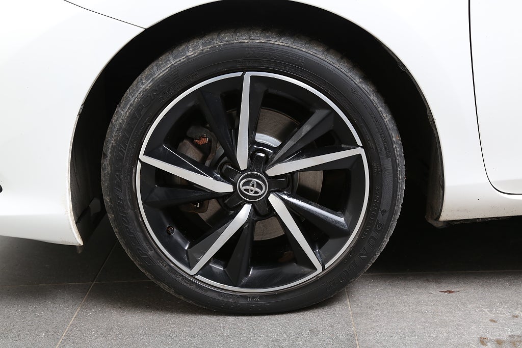 Toyota Auris Touring Sports Hybrid e-CVT Comfort 136hk 2018