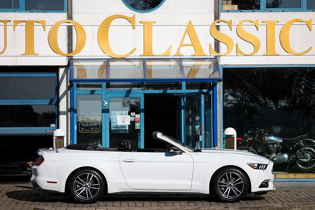 Ford Mustang EcoBoost Cab SelectShift 314hk