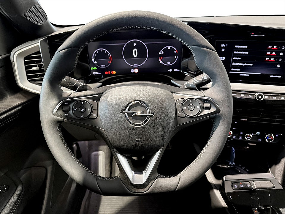 Bild på Opel Mokka Ultimate 1.2 PT 130hk Aut B-KAMEREA CARPLAY
