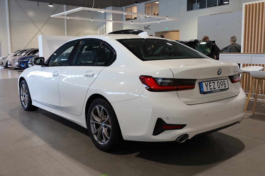 BMW 330e Sedan Steptronic Sport line Navi CarPlay Leasbar 2020