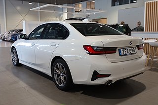 Sedan BMW 330e 3 av 23