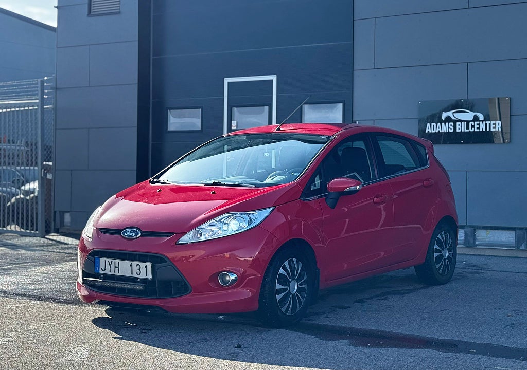 Ford Fiesta 5-dörrar 1.25  ny besiktigad