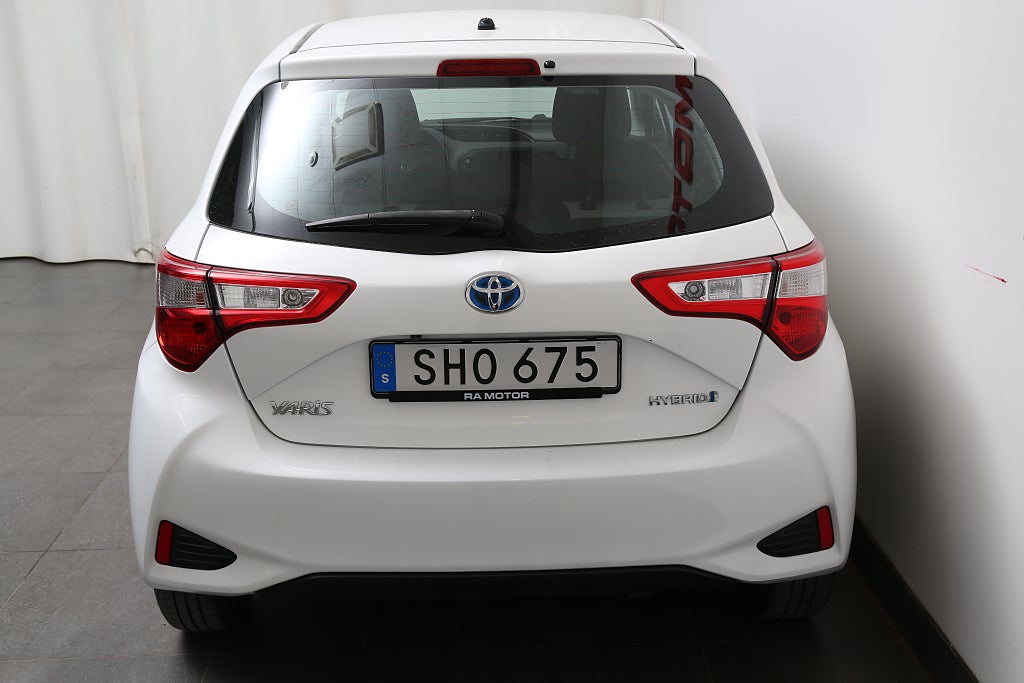 Toyota Yaris Hybrid e-CVT Active Kamera Farthållare Bluetooth 2020