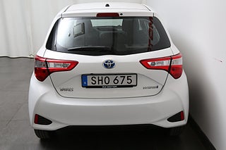 Halvkombi Toyota Yaris 8 av 25