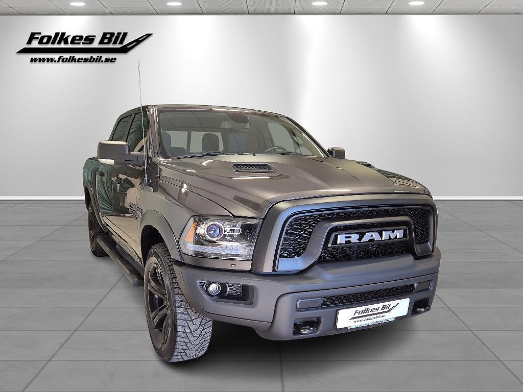 Dodge RAM 1500 Crew Cab Warlock 5.7L V8 HEMI 395 hk Lågskatt
