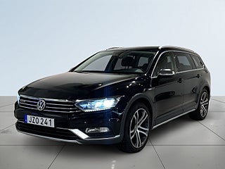 Volkswagen Passat Alltrack 2.0 TDI AWD CarPlay Drag Dvärm Kamera skinn SoV – bild 16