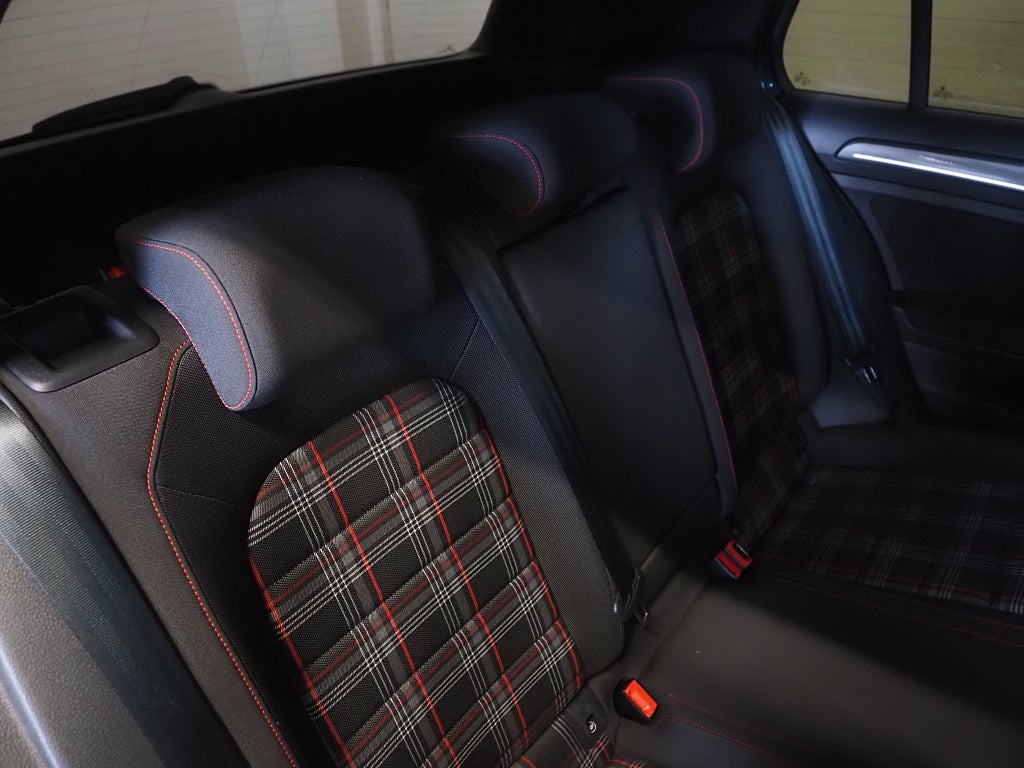 Volkswagen Golf GTI Performance 2.0 245hk DSG M-Värm Kamera Sportavgas 2020