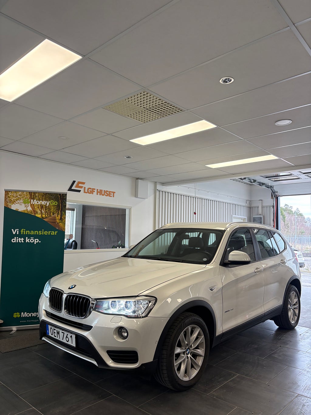 BMW X3 xDrive20d Steptronic Lågmil S&V hjul (NYBESIKTAD) 