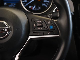 SUV Nissan Qashqai 17 av 21