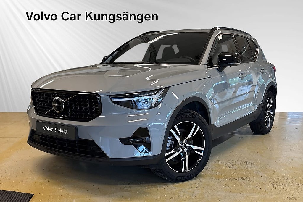 Volvo XC40 B3 FWD Bensin Plus Dark 360-kamera Rattvärme D...