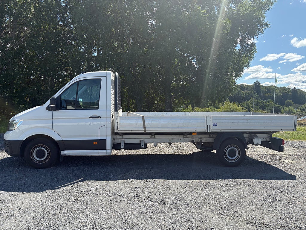Volkswagen crafter VI SÖKER OCH KÖPER CHASSI- / FLAKBILAR MED MOMS