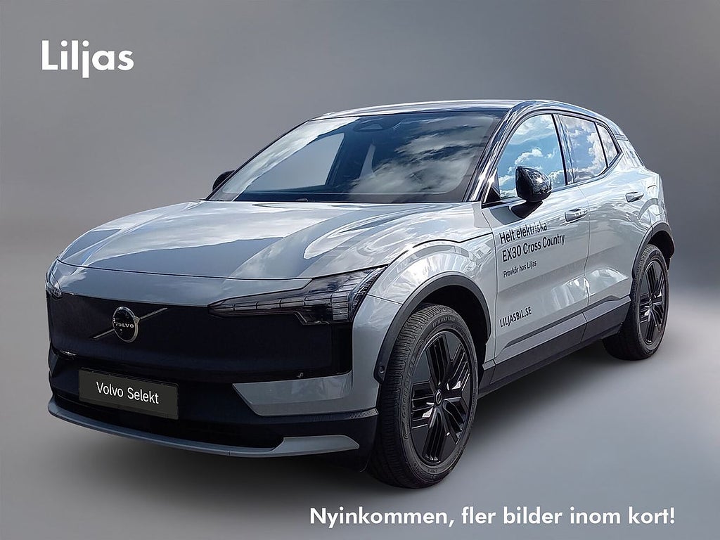 Volvo EX30 Cross country Twin M Perform Ultra//360-Kamera//Glastak//
