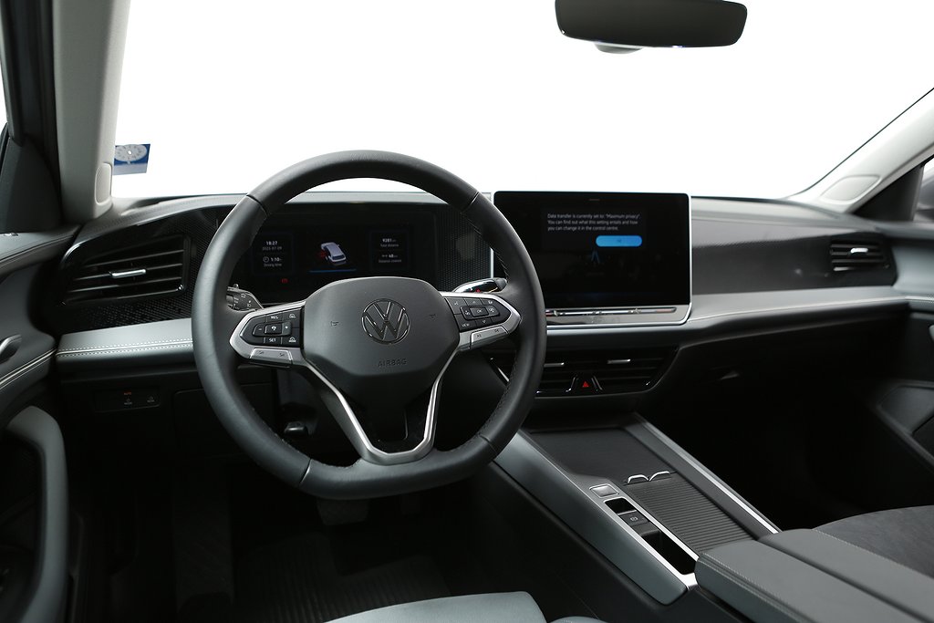 Volkswagen Passat Sportscombi 1,5 eTSI Business Värmare Drag 2025