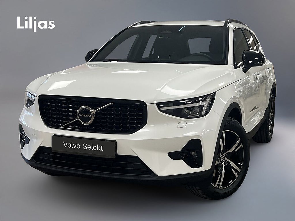 Volvo XC40 B4 FWD Bensin Plus Dark//Adaptiv Farthållare//
