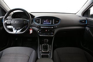 Halvkombi Hyundai IONIQ 17 av 23