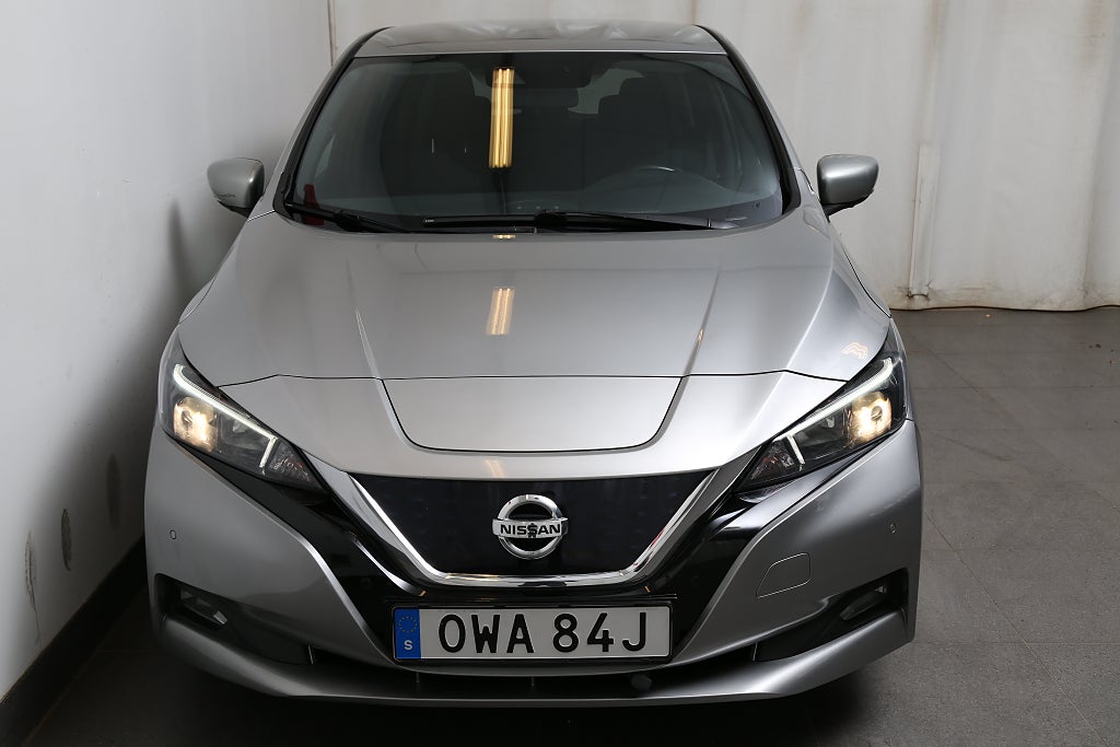 Nissan Leaf 40 kWh N-Connecta 360° I Navi I Motorvärmare