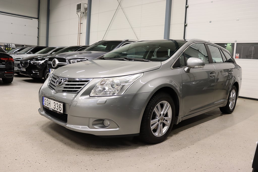 Toyota Avensis Kombi 1.8 Valvematic Business Panorama 147hk