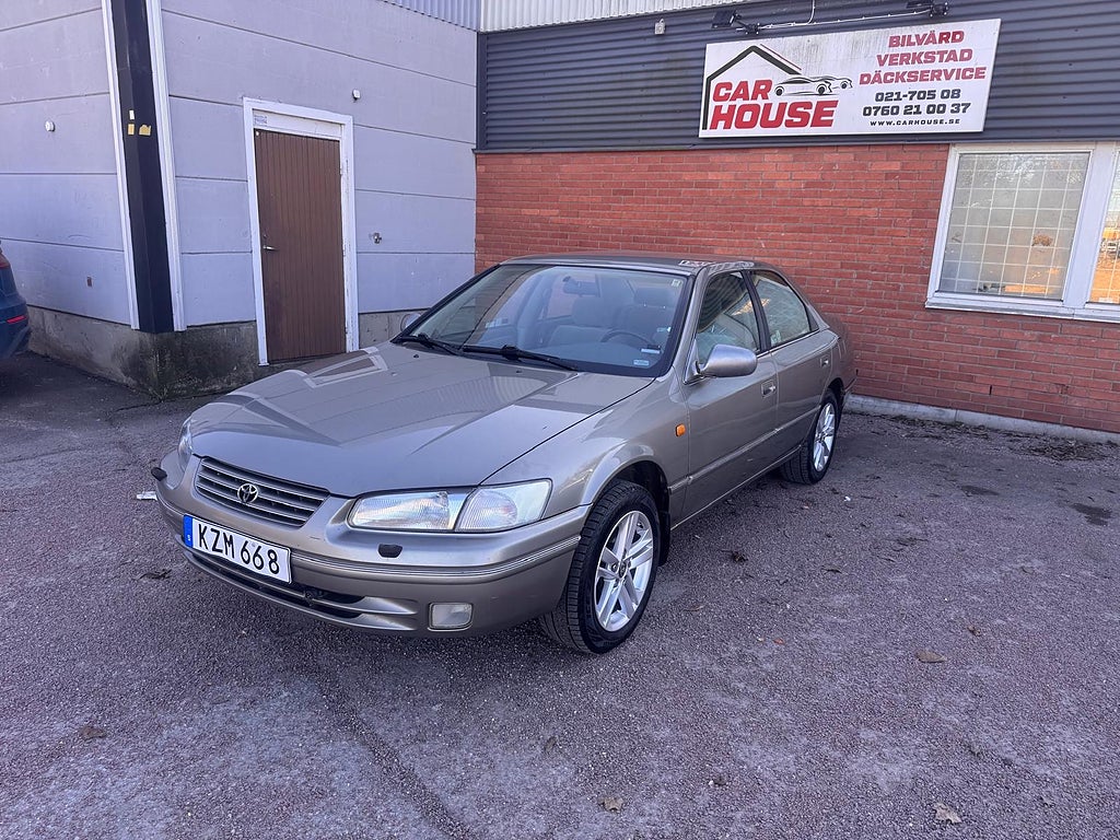 Toyota Camry 2.2