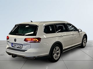 Volkswagen Passat Alltrack 2.0 TDI 4M DSG Drag/Kamera/Dvärm/LEDramp/Skinn/S&V-Däck – bild 6