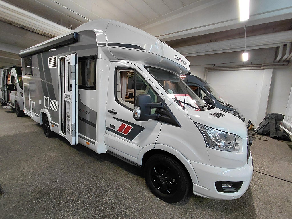 CHALLENGER 384 E E Automat 5 bältad  kontor mm 