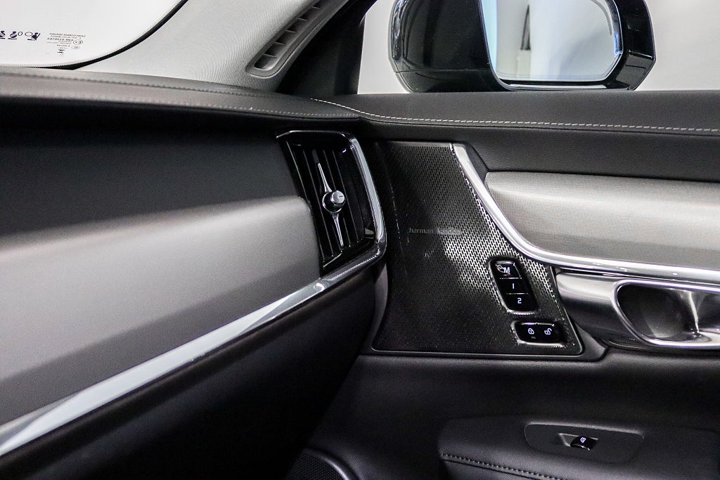 Volvo V90 Recharge T6 II AWD Ultimate Dark R-Design Pano H/K 360°