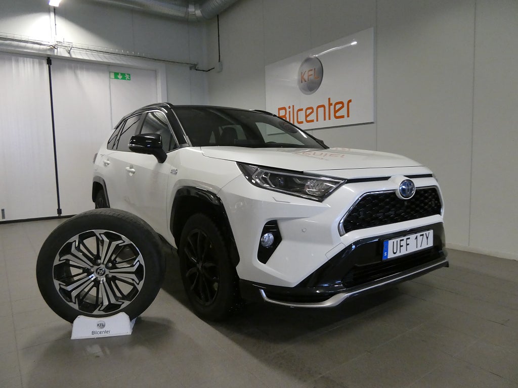 Toyota RAV4 Plug-in Hybrid Style *3,99%RÄNTA* Drag-Kam-HUD-SoV