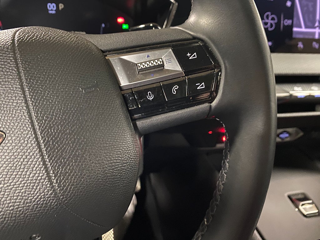 Bild på DS 4 Cross Trocadero 1.5 BHDi 130hk Aut - PANORAMA