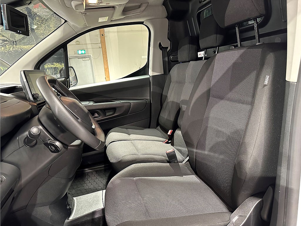 Bild på Peugeot e-Partner PRO+ Electric 50kWh L2 - DEMO