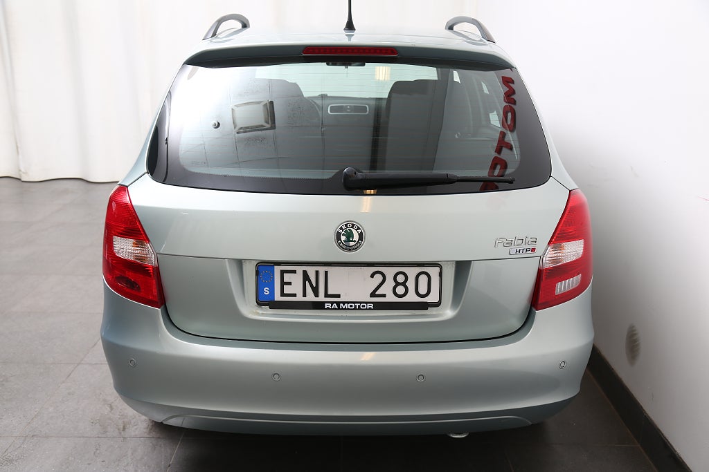 Skoda Fabia 1,2 69hk Kombi l 5812mil l Nybesikt l 1ägare 2010