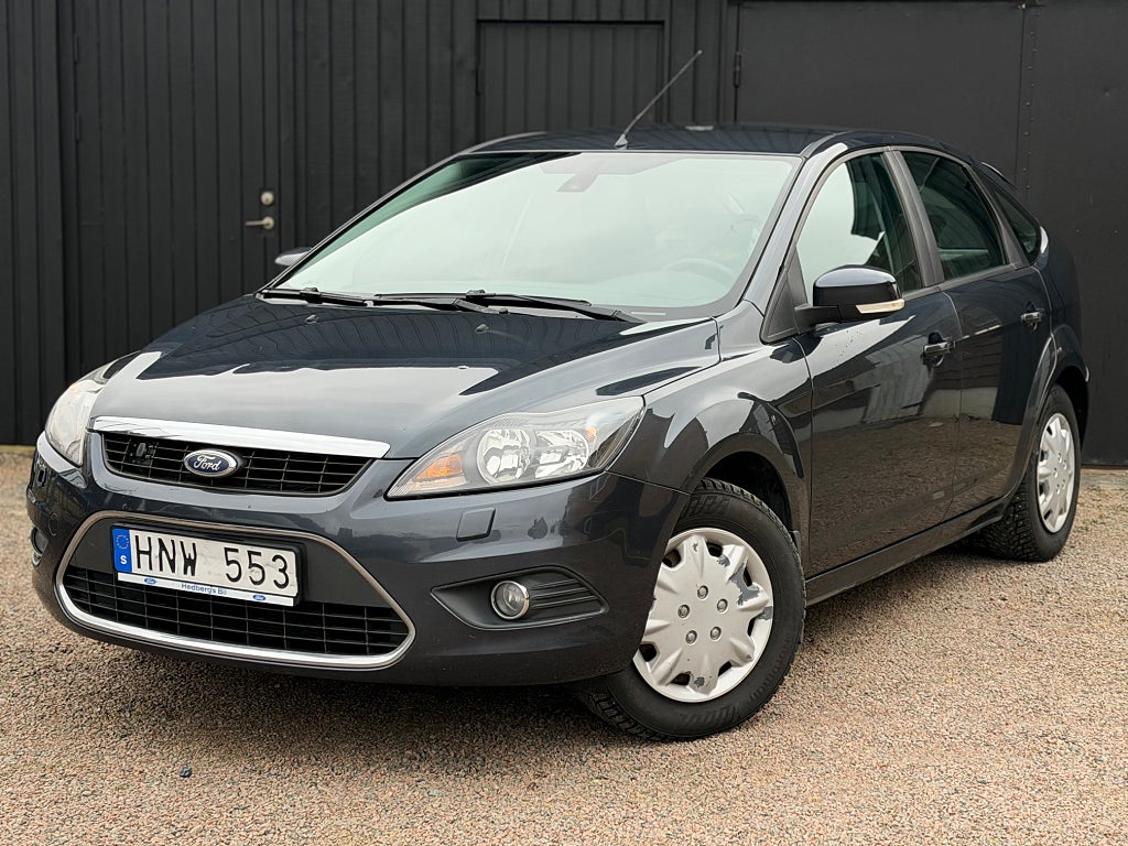 Ford Focus 5-dörrars 1.8 Flexifuel Titanium Besiktigad. Drag mm