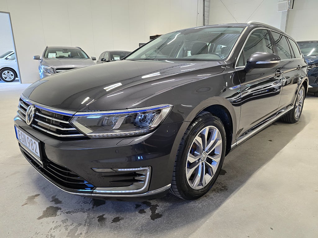 Volkswagen Passat GTE 1.4 TSI ACT GTE *Cockpit *Drag *Alcantara