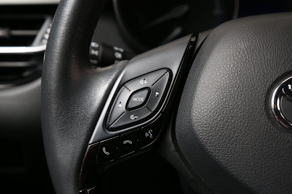 Toyota C-HR 1,8 Hybrid X-Edition 122hk Aut Navi 2023