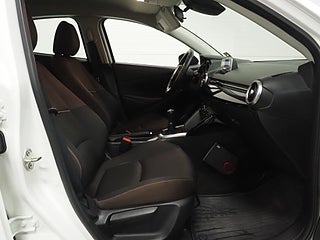 Halvkombi Mazda 2 16 av 20