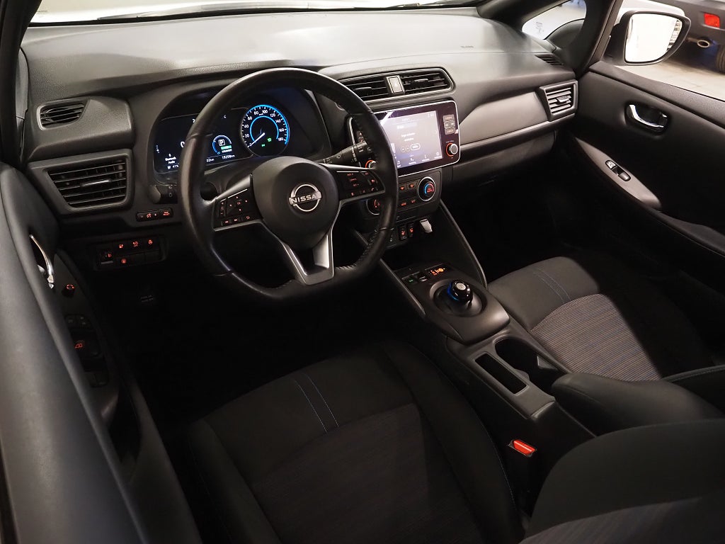 Nissan Leaf 40 kWh 150hk Acenta | Backkamera | Rattvärme | 2022