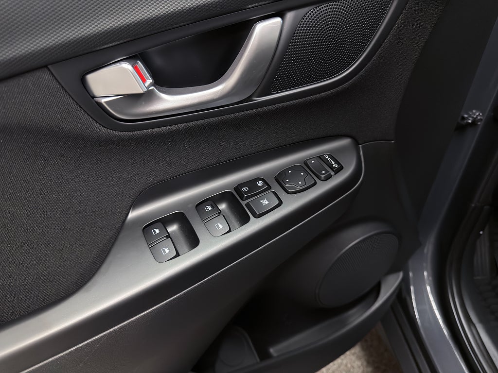 Hyundai Kona 1.0 T-GDI DCT 120hk Essential | Backkamera | Carplay