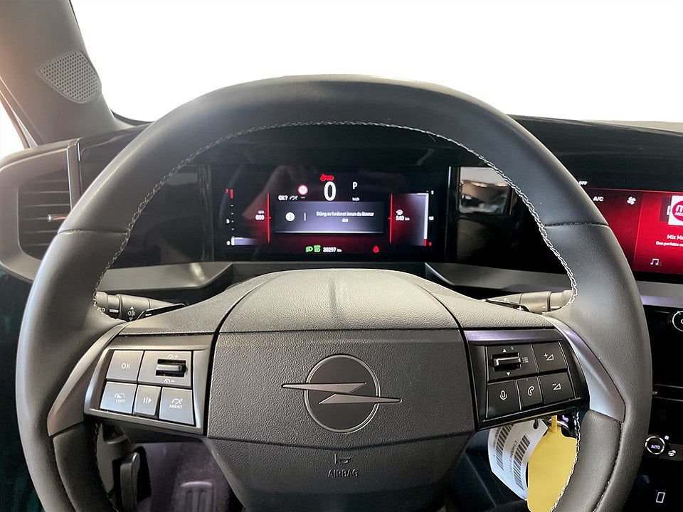 Bild på Opel Mokka GS 1.2 Turbo 130hk Aut PADDLAR B-KAMERA CARPLAY