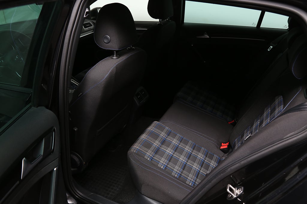 Volkswagen Golf GTE 1,4 TSI Plug-in 204hk DSG Kamera Värmare Dragkrok 2016