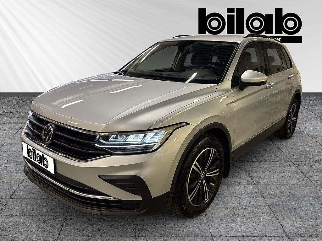 Volkswagen Tiguan 1.5 TSI 150hk Dragpaket & Parkeringsvärmare